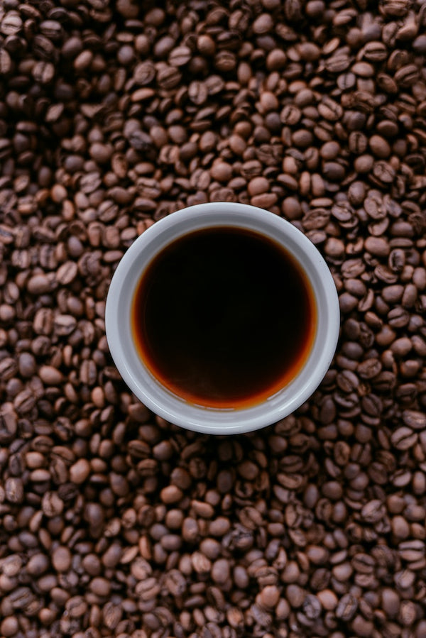8 sprytnych sposobów na użycie zapomnianej kawy